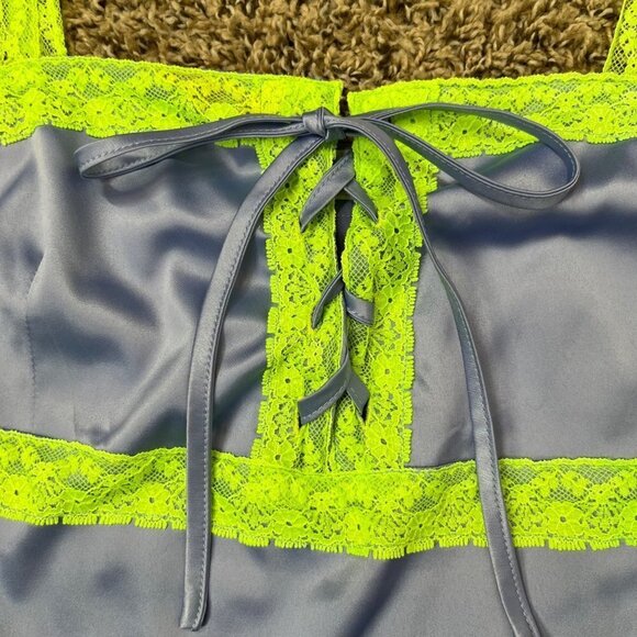 Superdown Adele Lace Up Cami Top Satin in Blue green Cropped Size XL Revolve Y2K - Picture 9 of 10